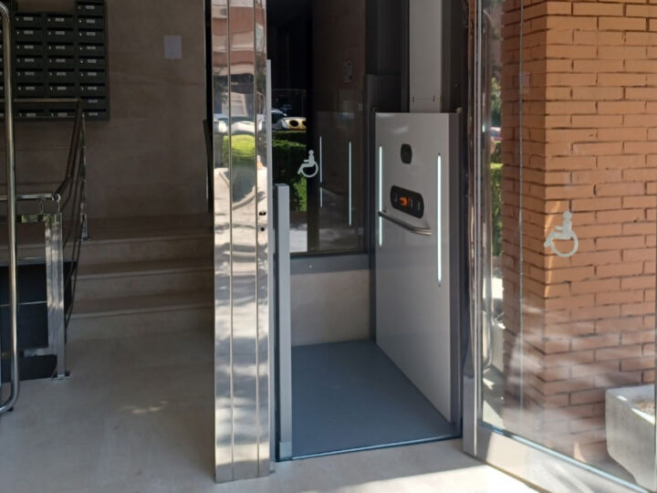 Plataforma elevatória vertical Dinâmico da KONE Motus